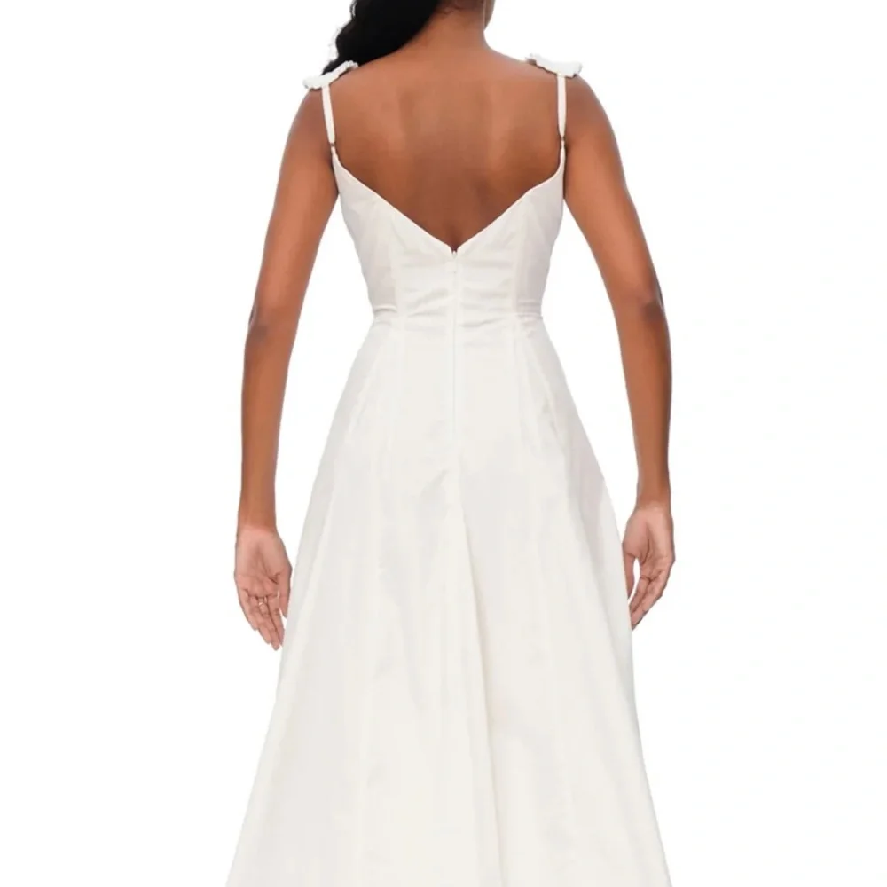 NWT Andrea Iyamah Vola White Maxi Dress - Picture 7 of 13